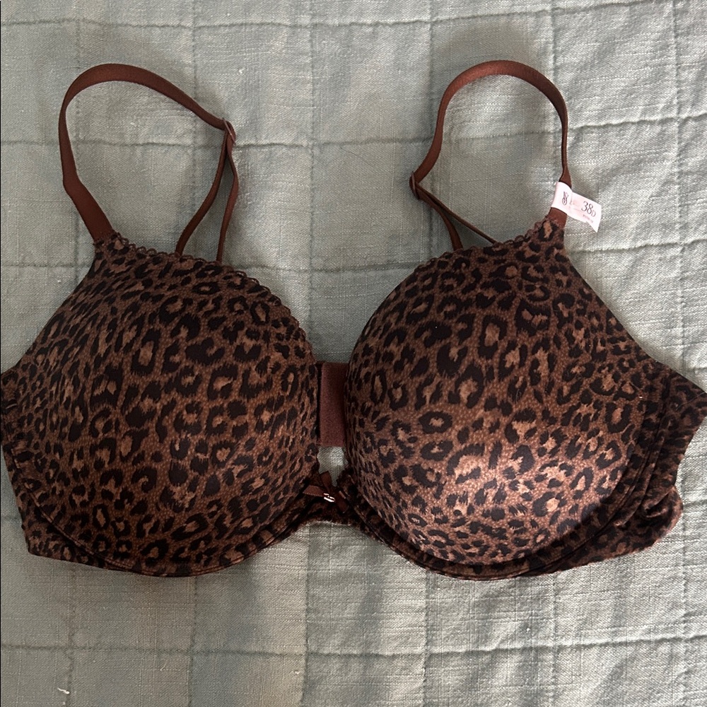 NWT Victoria's Secret Leopard Print Bra